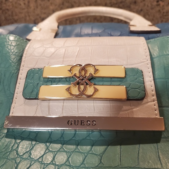 Guess Purse - Picture 2 of 3